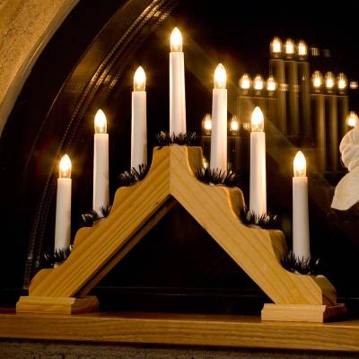 Heller Holz-Kerzenleuchter 7-flg. von Konstsmide Christmas