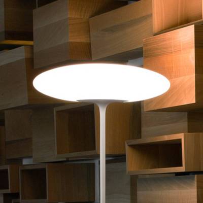 Moderne LED-Stehlampe Squash von Linea Light