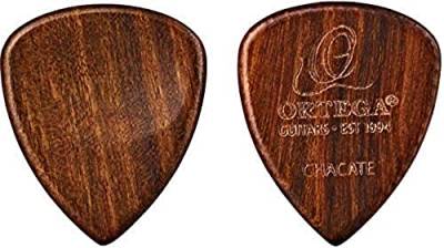 ORTEGA Chacate Holz Picks - gebogen / 2er Pack von Ortega Guitars