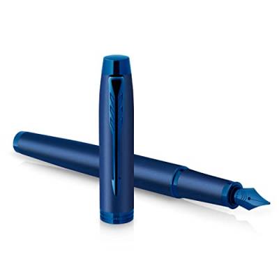Parker IM Monochrome Füller | Oberfläche und Zierteile in Blau | Füllfederhalter mit mittlerer Feder und blauer Tinte | Geschenkbox von PARKER