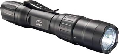 PELI 7600: Dreifarbige Taktische Allround-LED-Taschenlampe, bei Polizeikräften Weltweit Bewährt und Eingesetzt, IPX8 Wasserdicht, 944 Lumen, 29h Brenndauer, Farbe: Schwarz von PELI