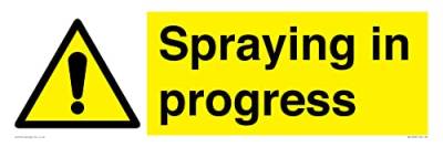 Schild mit Aufschrift "Spraying in progress", 600 x 200 mm, L62 von Viking Signs