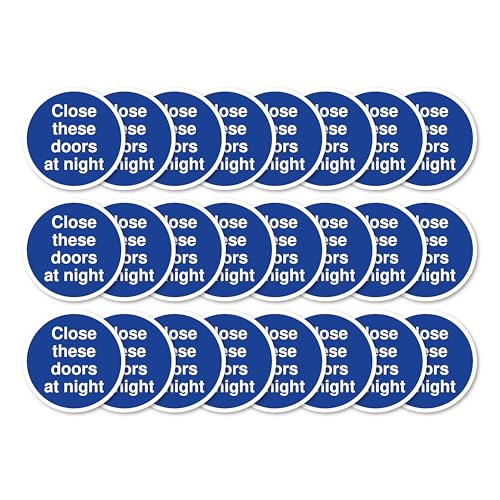 Close These Doors At Night Schilder, 80 mm x 80 mm, mehrere Packungsgrößen erhältlich, stark selbstklebende Vinyl-Aufkleber für Brandschutztürsicherheit (24) von A1 Graphics Ltd