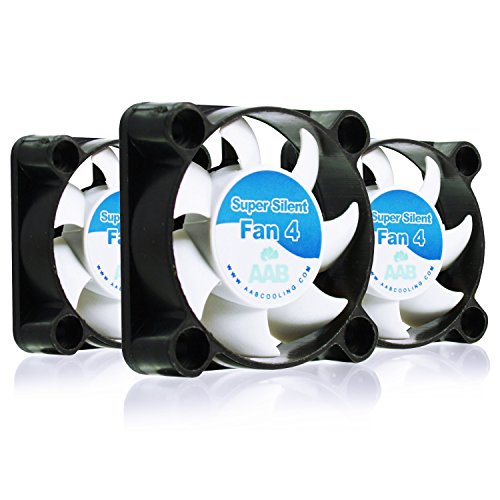 AABCOOLING Super Silent Fan 4 - Leise und Efizient 40mm Gehäuselüfter mit 4 Anti-Vibration-Pads - Mini Ventilator, Ventilator Silent, Lüfter 40mm, CPU Kühler, PC Fan - Wertpaket 3 Stück von AABCOOLING
