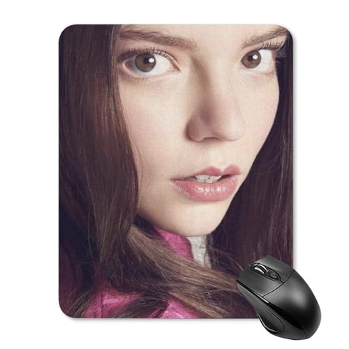 AFLJNYNN Anya Taylor-Joy Umweltfreundliches Mauspad, dekorativ, widerstandsfähig, kompakte Aufgaben, sichere Texturbasis AFLJNYNN Anya Taylor-Joy Umweltfreundliches Mauspad, dekorativ, widerstandsfähig, kompakte Aufgaben, sichere Texturbasis von AFLJNYNN