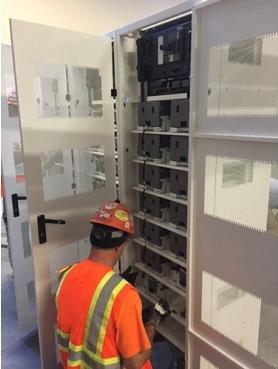 APC Start-UP Service 5X8 - Installation / Konfiguration (für UPS 120-150 kVA) - Vor-Ort - 8x5 - für Galaxy VS GVSUPS150, Galaxy VS GVSUPS100, GVSUPS120 (WSTRTUP-VS3-A150) von APC