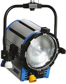 ARRI True Blue ST2/3, 2000W, P.O., schwarz, mit Schuko ARRI True Blue ST2/3, 2000W, P.O., schwarz, mit Schuko von ARRI