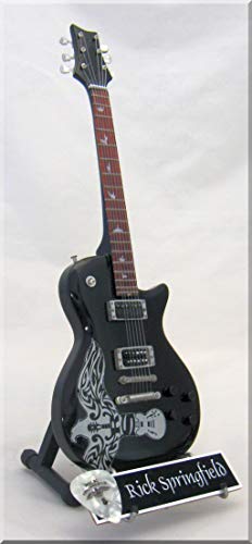 RICK SPRINGFIELD Miniatur-Gitarre Hawk mit Gitarrenplektrum von ARTSTUDIO35