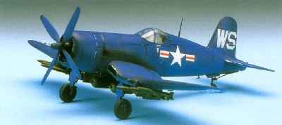 F4U-4B Corsair von Academy Plastic Model