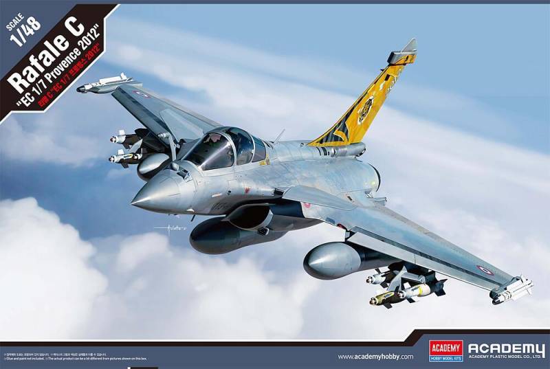 RAFale C Ec 1/7 Provence 2012 von Academy Plastic Model