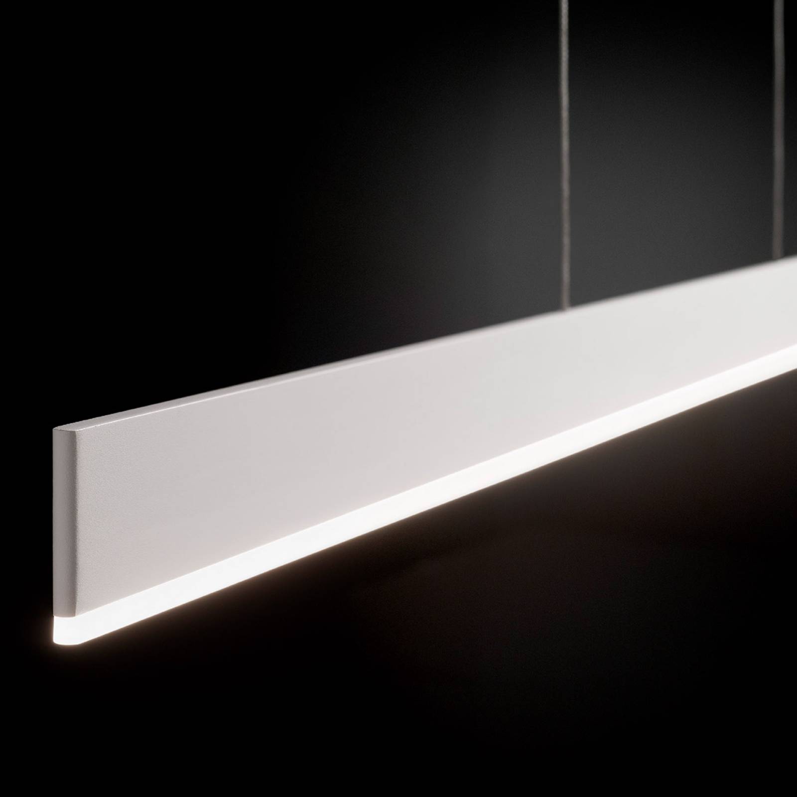 LED-Pendelleuchte Riga, 160 cm LED-Pendelleuchte Riga, 160 cm von Ailati