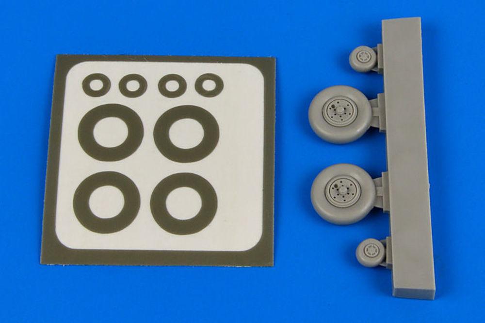 Mi-2 Hoplite - Wheels & paint masks Mi-2 Hoplite - Wheels & paint masks von Aires Hobby Models