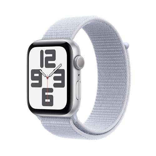 Apple Watch SE (2. Generation) GPS 44 mm Smartwatch mit Aluminiumgehäuse in Silber und Sport Loop in Blaue Wolke (One Size). Fitness und Schlaftracker, Unfallerkennung, Retina Display, CO₂ neutral von Apple