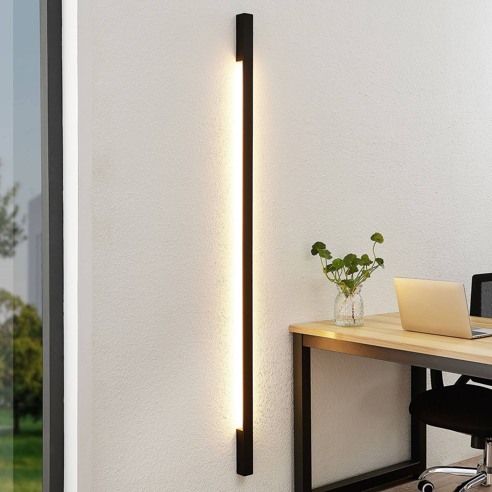 Arcchio Ivano LED-Wandleuchte, 170 cm, schwarz von Arcchio