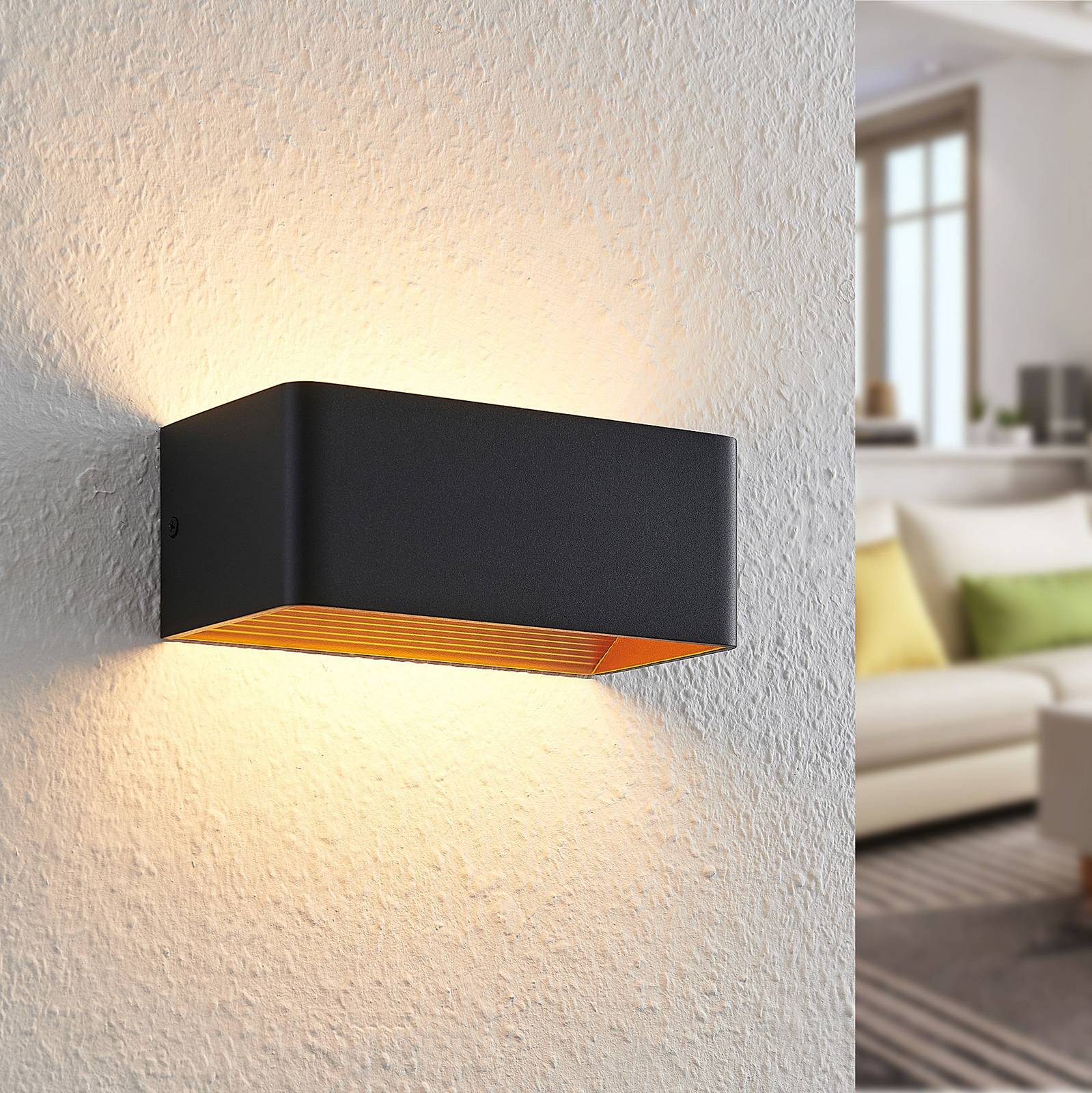 Arcchio LED-Wandlampe Karam, 20 cm, schwarz, Metall, up/down Arcchio LED-Wandlampe Karam, 20 cm, schwarz, Metall, up/down von Arcchio