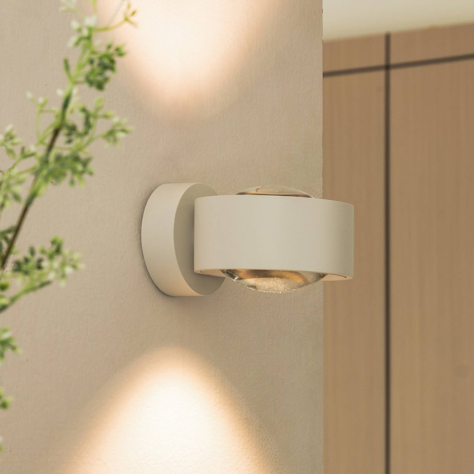 Arcchio LED-Wandleuchte Rotari, Linse, up/down, weiß, Metall Arcchio LED-Wandleuchte Rotari, Linse, up/down, weiß, Metall von Arcchio