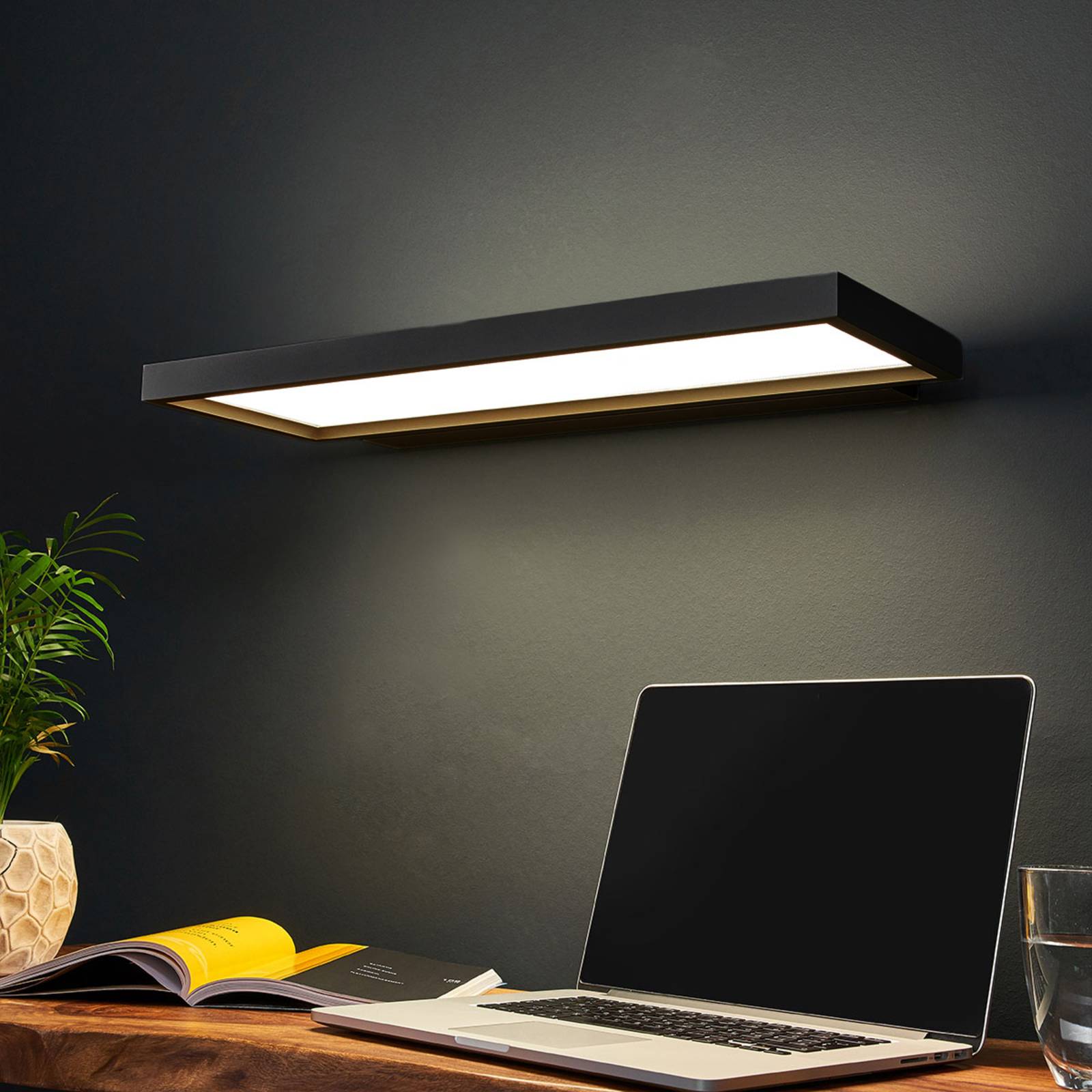 LED-Büro-Wandleuchte Rick, schwarz, universalweiß LED-Büro-Wandleuchte Rick, schwarz, universalweiß von Arcchio