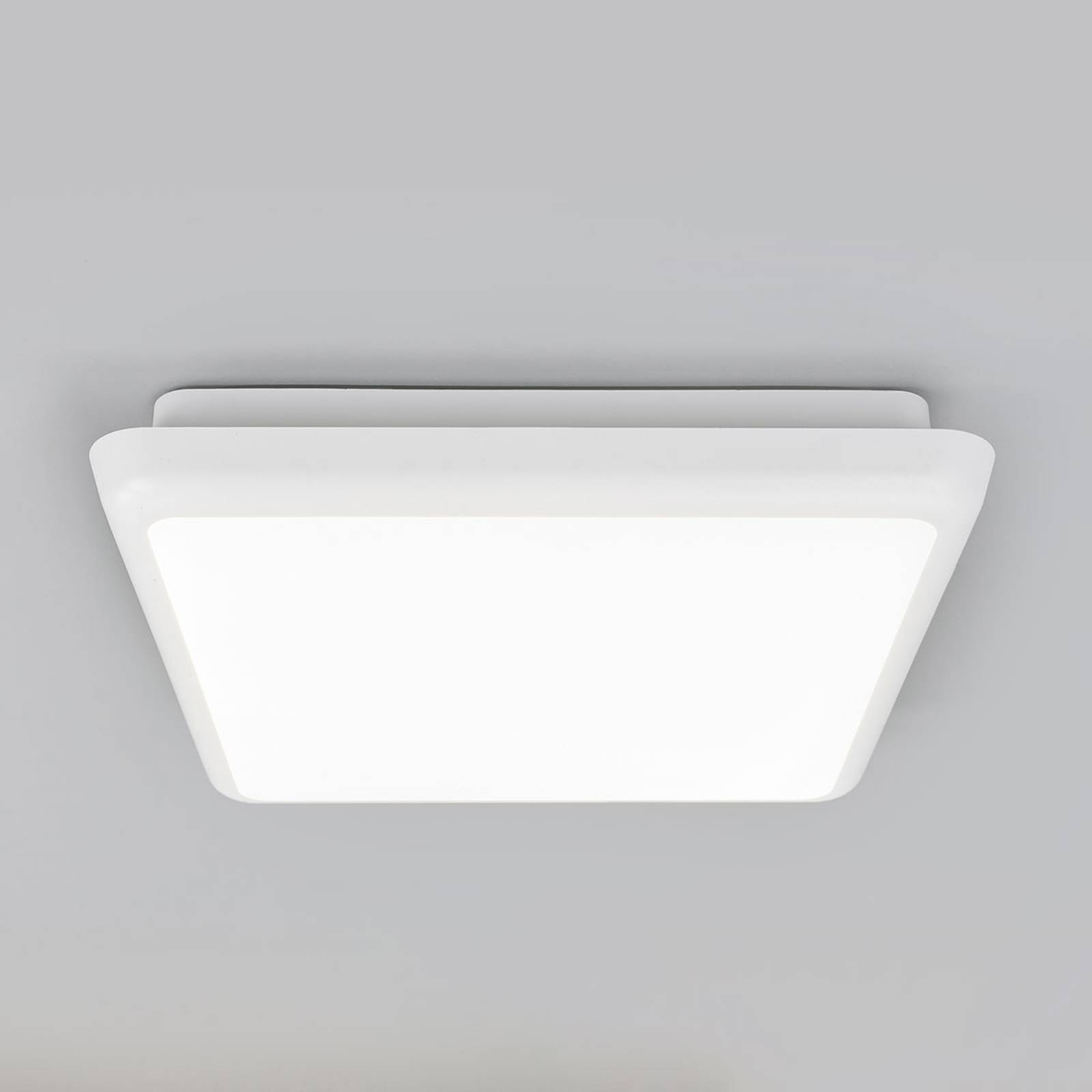 Arcchio LED-Deckenleuchte Augustin, 25 x 25 cm, weiß, IP54 Arcchio LED-Deckenleuchte Augustin, 25 x 25 cm, weiß, IP54 von Arcchio