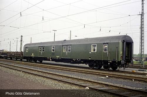 Arnold HN4417 N 2er-Set Postwagen Post-mrz der DB Arnold HN4417 N 2er-Set Postwagen Post-mrz der DB von Arnold