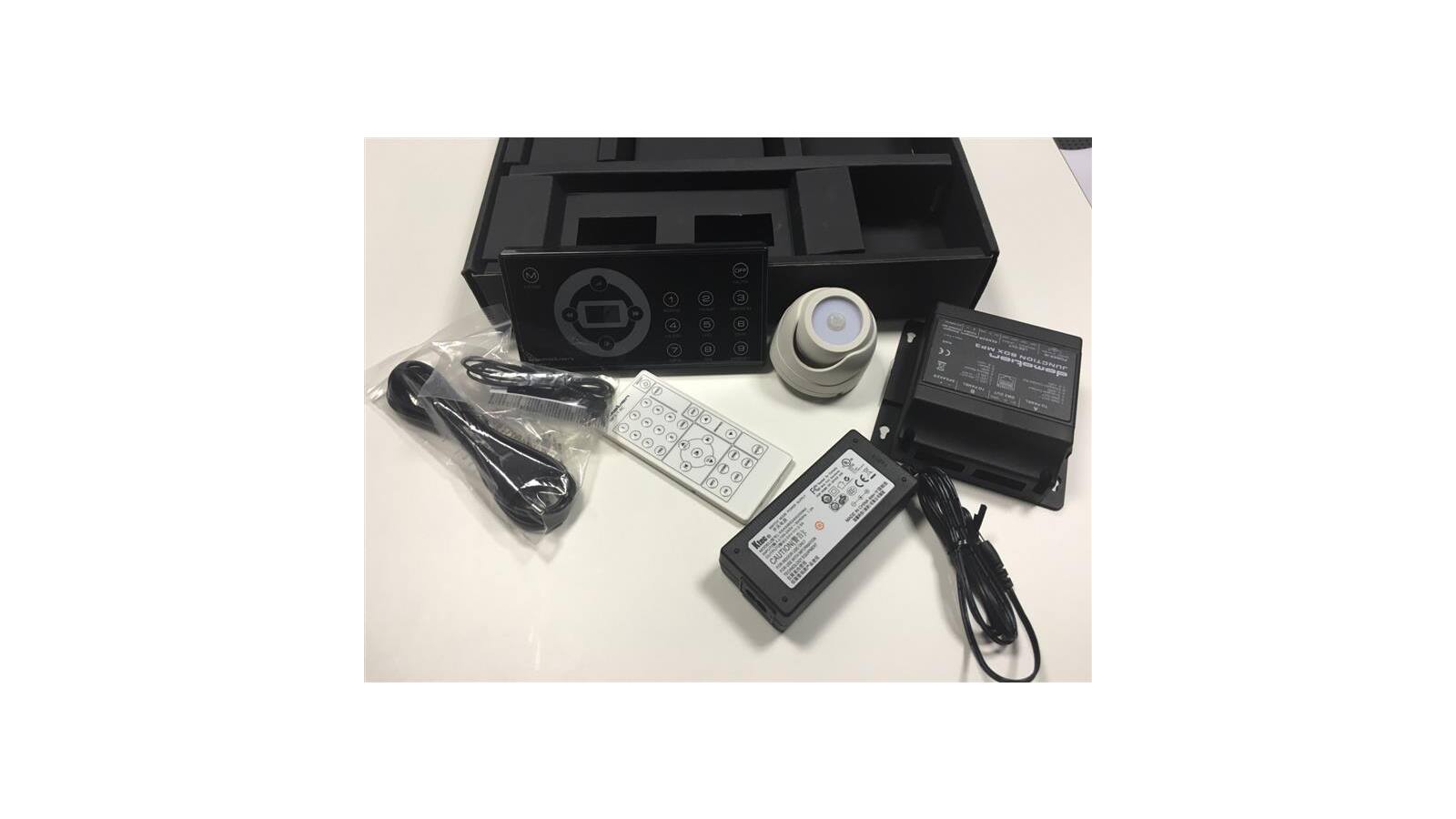 Wand Steuergerät für RGB Stripe mit Bewegungsmelder und Radio USB SD Wand Steuergerät für RGB Stripe mit Bewegungsmelder und Radio USB SD von Artecta