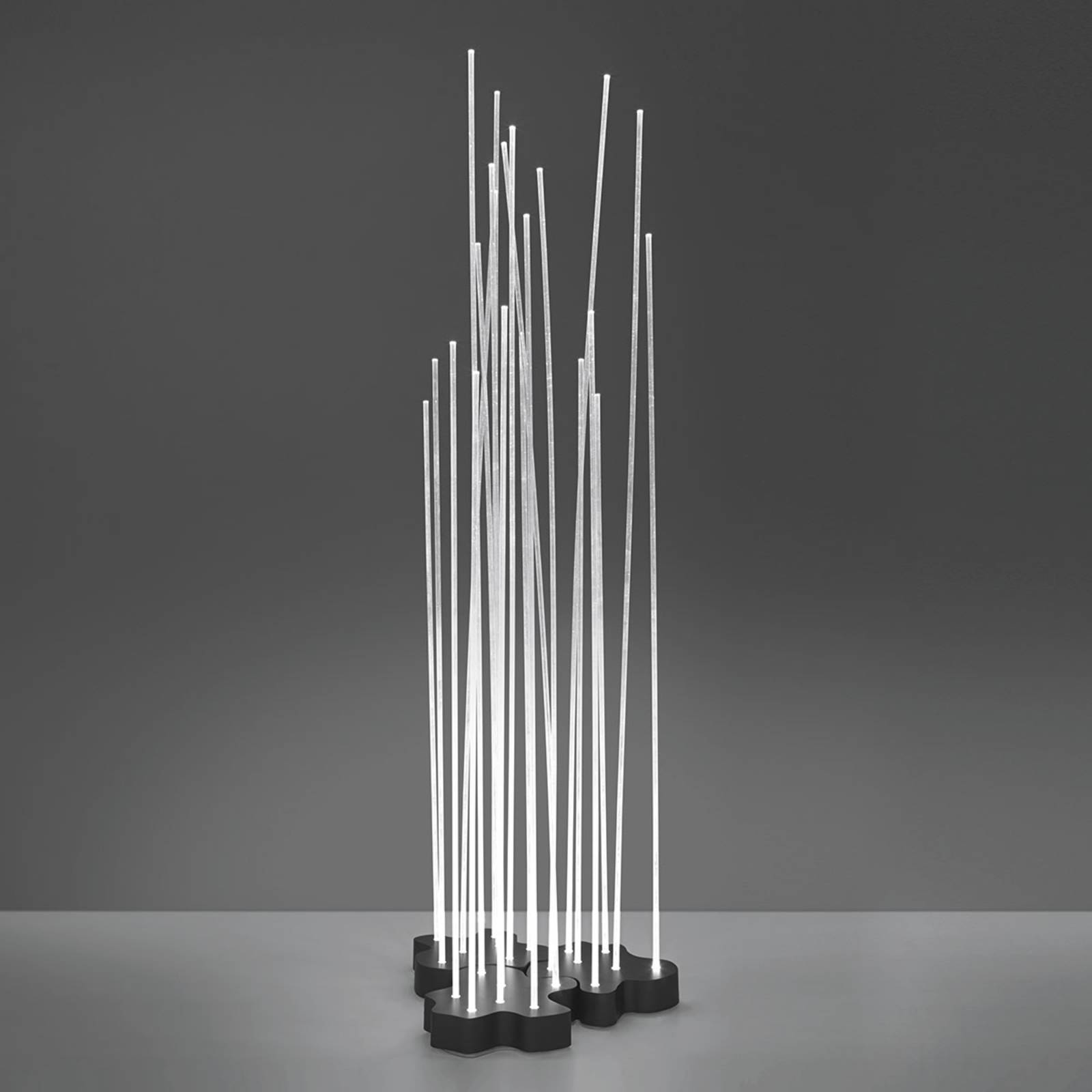 Artemide Reeds Triple IP67 LED-Stehleuchte Artemide Reeds Triple IP67 LED-Stehleuchte von Artemide Architectural
