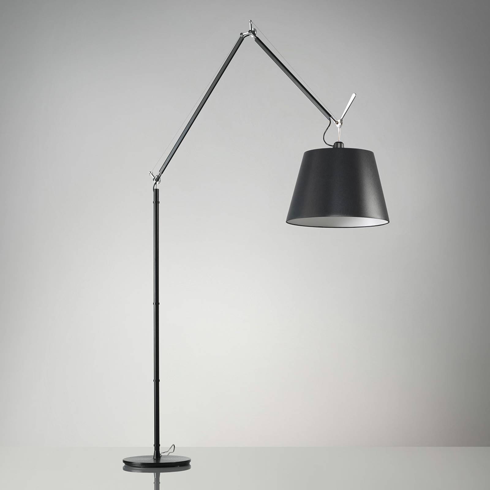 Artemide Tolomeo Mega Stehlampe 2.700K Ø 36 cm von Artemide