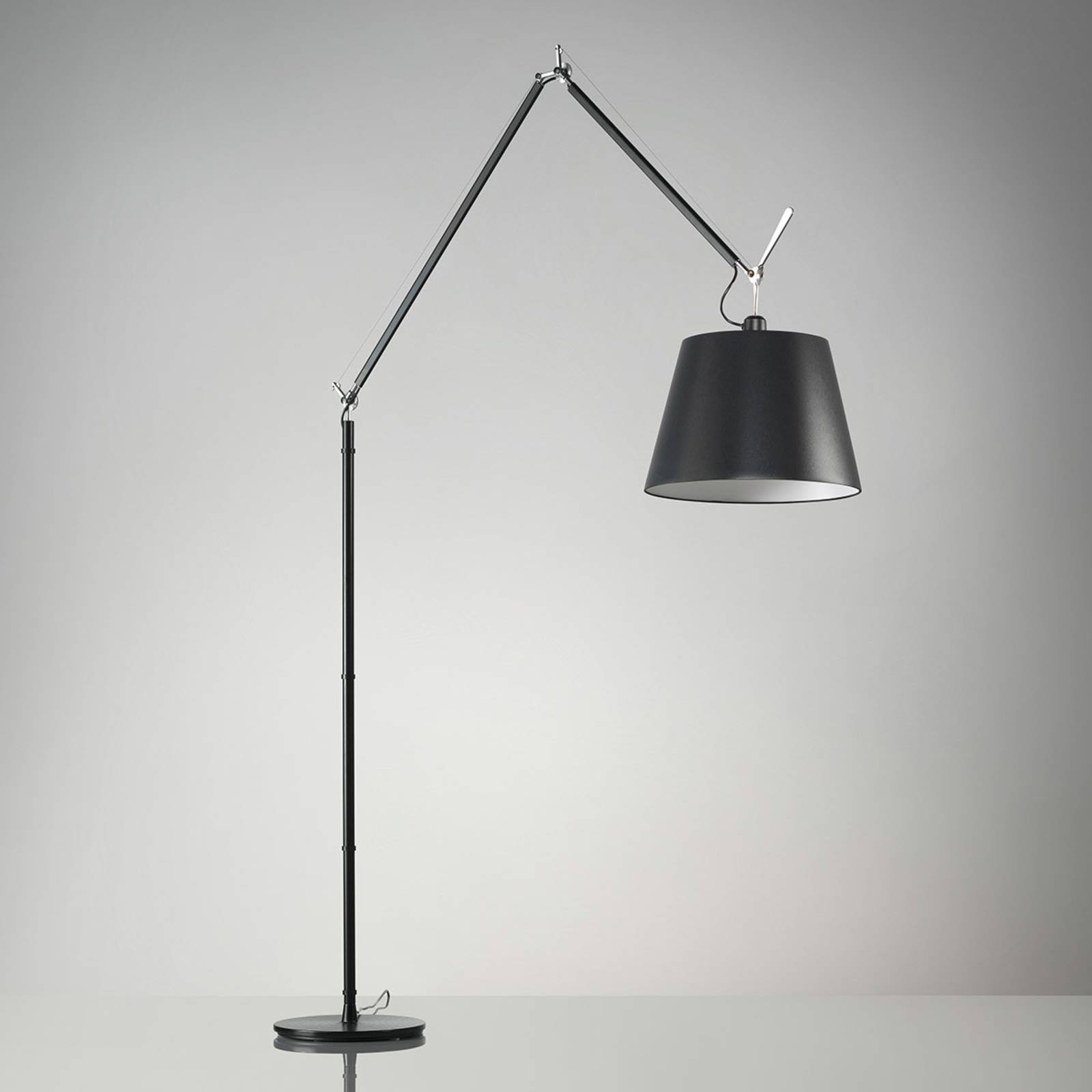 Artemide Tolomeo Mega Stehlampe Dimmer 2.700K Ø 32 Artemide Tolomeo Mega Stehlampe Dimmer 2.700K Ø 32 von Artemide