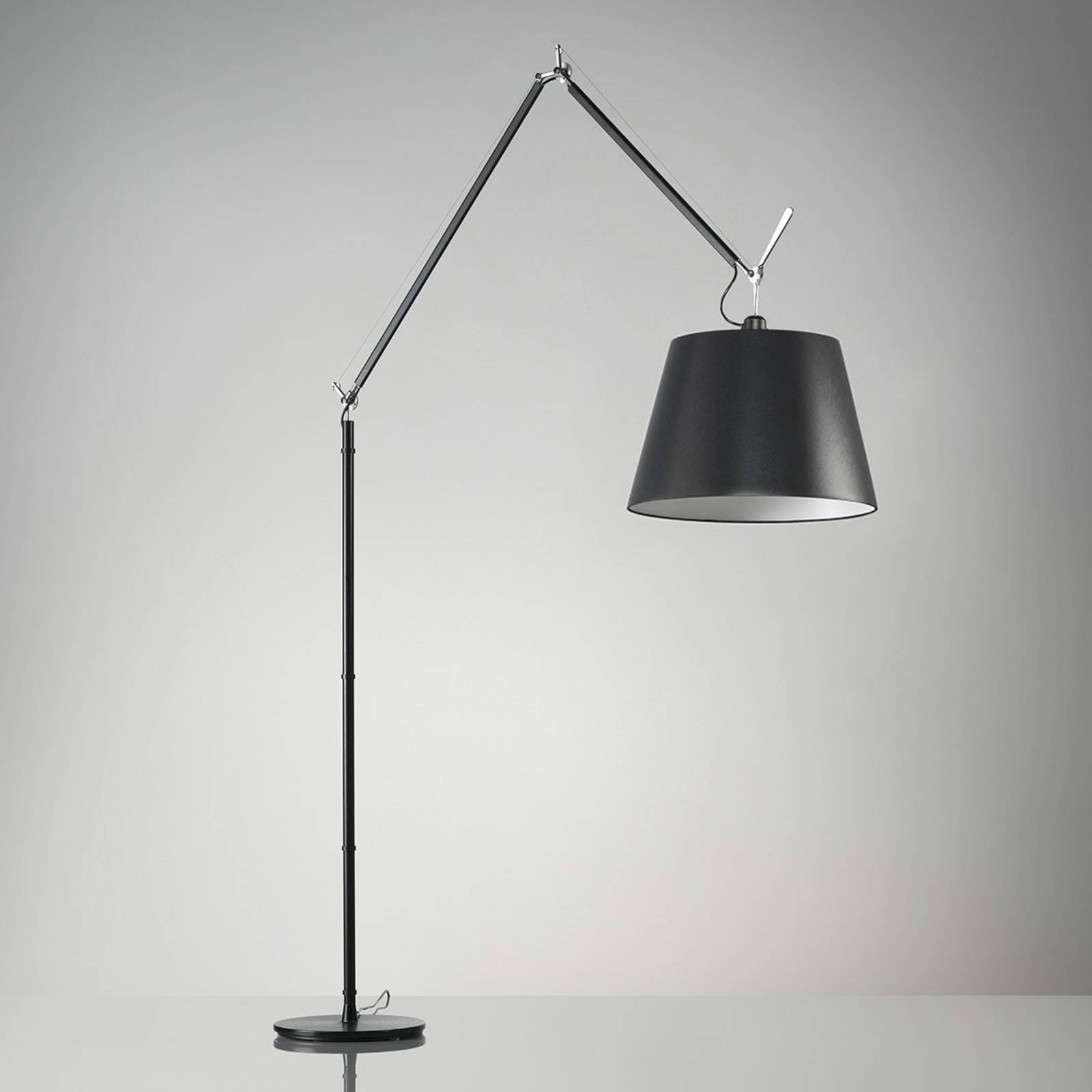 Artemide Tolomeo Mega Stehlampe Dimmer 3.000K Ø 42 von Artemide