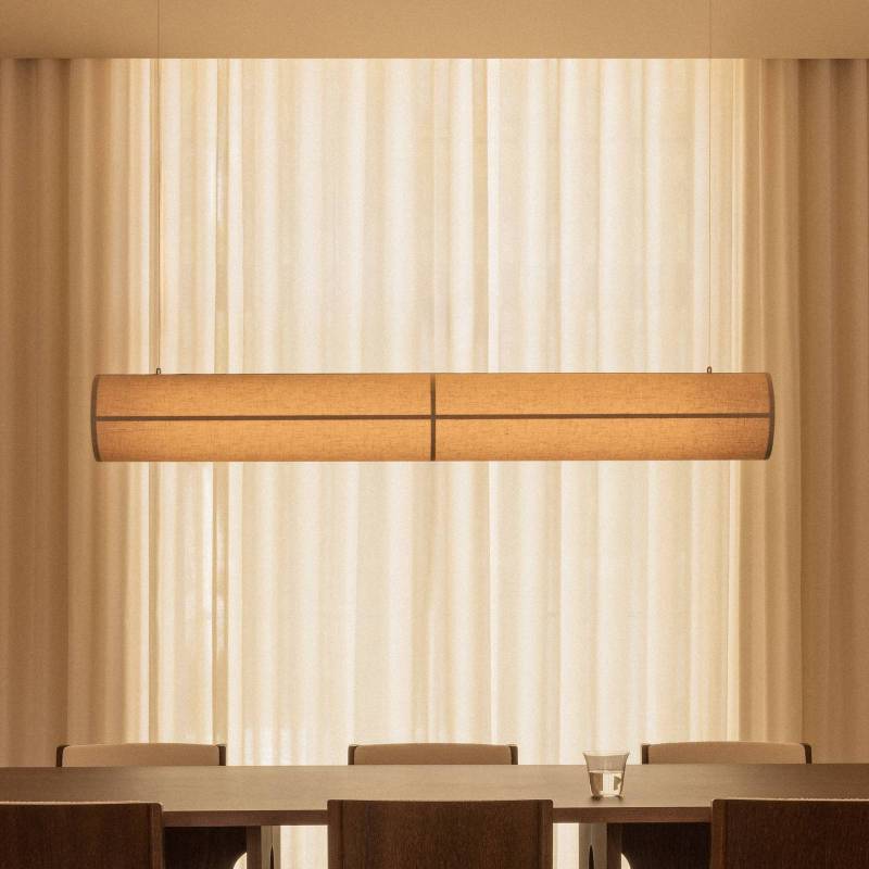 Audo Hängeleuchte Hashira Linear, naturfarben, Länge 140 cm von Audo Copenhagen