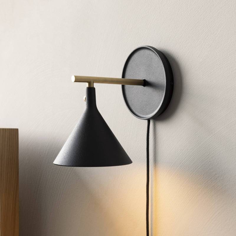 Audo LED-Wandleuchte Cast, schwarz, IP44, Dimmer, Stecker von Audo Copenhagen