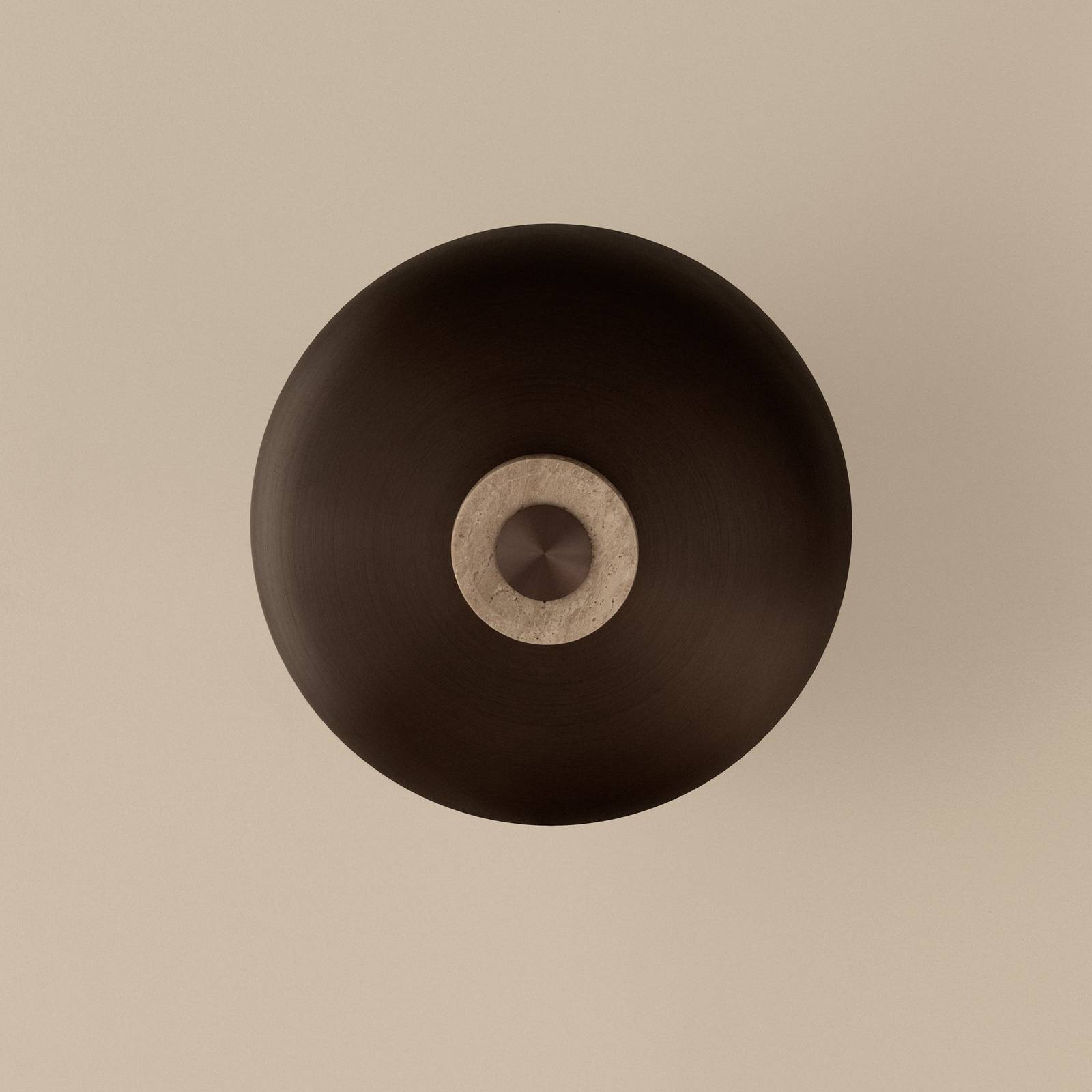 Audo Reverse LED-Wandleuchte, sand/bronze, Stein, Ø 24 cm Audo Reverse LED-Wandleuchte, sand/bronze, Stein, Ø 24 cm von Audo Copenhagen