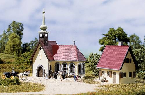 Auhagen 14461 N Dorfkirche mit Pfarrhaus von Auhagen