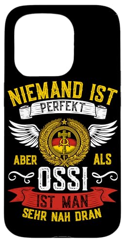Niemand Ist Perfekt Aber Als Ossi Ist Man Sehr Nah Dran Hülle für iPhone 15 Pro Niemand Ist Perfekt Aber Als Ossi Ist Man Sehr Nah Dran Hülle für iPhone 15 Pro von Authentisches Ostdeutschland Design Für Deutsche