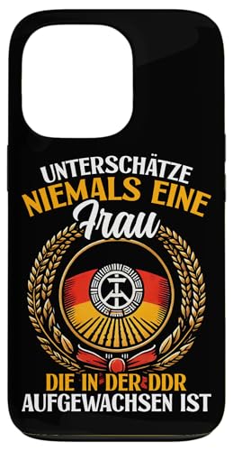 Unterschätze Niemals Eine Frau Die In DDR Aufgewachsen Ist Hülle für iPhone 13 Pro Unterschätze Niemals Eine Frau Die In DDR Aufgewachsen Ist Hülle für iPhone 13 Pro von Authentisches Ostdeutschland Design Für Deutsche