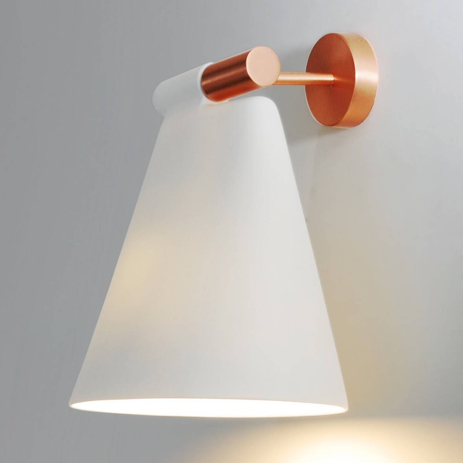 Keramik-Wandleuchte Cone Light W von B.lux