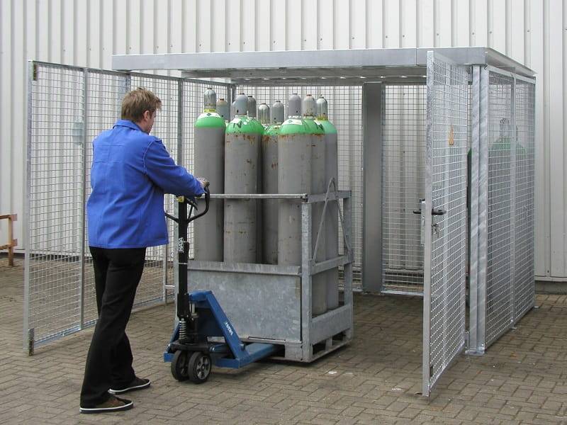 BAUER Südlohn Gasflaschen Container mit Dach TYP GFC-M/D, 16 x Ø 230 mm von BAUER Südlohn