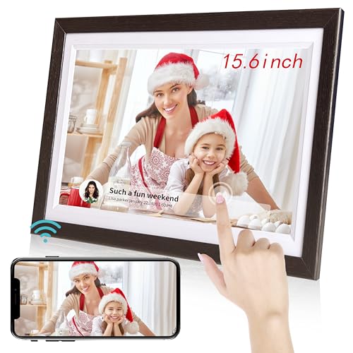 BYYBUO 15,6 Zoll WLAN Digitaler Bilderrahmen, 1366 x 768 IPS Touchscreen Digitaler Bilderrahmen, 32G-Walnuss, Teilen Sie Fotos oder Videos über die Frameo APP BYYBUO 15,6 Zoll WLAN Digitaler Bilderrahmen, 1366 x 768 IPS Touchscreen Digitaler Bilderrahmen, 32G-Walnuss, Teilen Sie Fotos oder Videos über die Frameo APP von BYYBUO