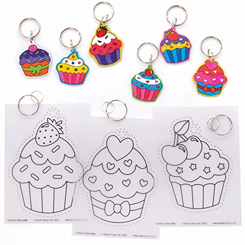 Baker Ross Cupcake Schrumpffolie Schlüsselanhänger - 10er Pack, Bastelset für Kinder zum Ausmalen und Aufhängen (FC358) von Baker Ross