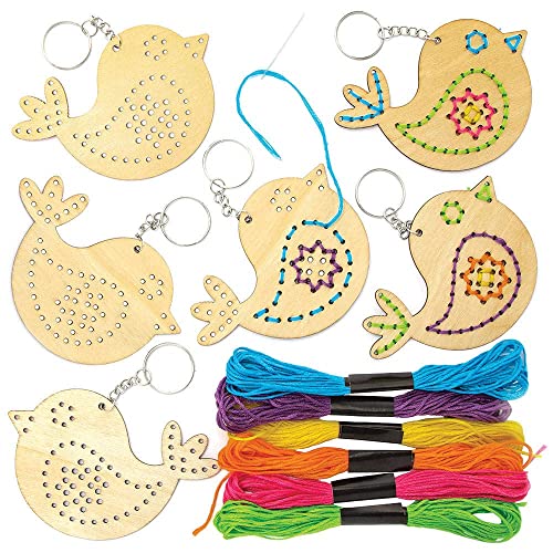 Baker Ross FC722 Vogel Schlüsselanhänger Kreuzstich Sets - 5er Pack, Schlüsselanhänger für Kinder zum Basteln und Nähen von Baker Ross