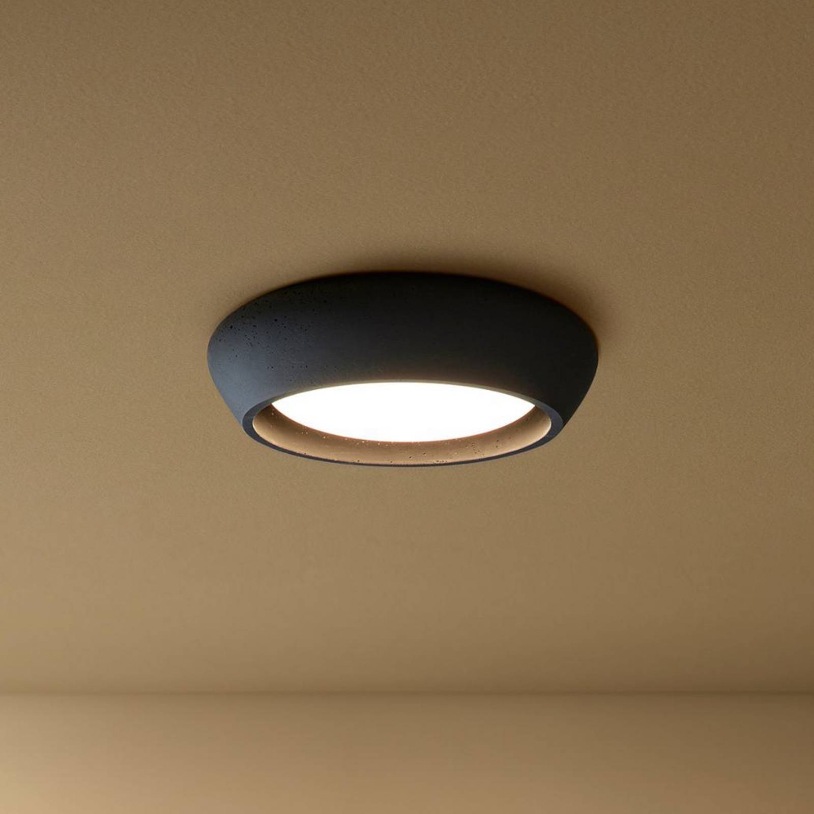 Beacon Deckenleuchte Fjord, schwarz, Gips, Ø 28 cm, GX53 von Beacon Lighting