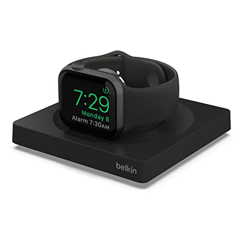 Belkin Apple Watch Ladegerät, MFi-zertifiziertes drahtloses Ladepad mit Weckermodus, minimalistisches Design, inklusive USB-C-Kabel für die Apple Watch Series 8, Series 7, Series 6, Ultra und mehr von Belkin