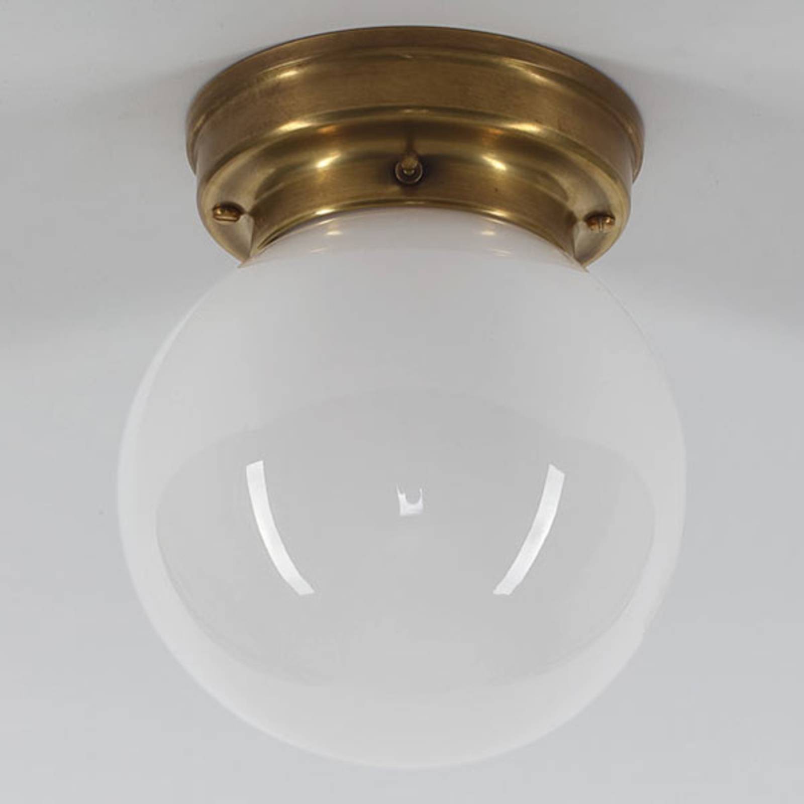 Deckenleuchte D99-115 op B mit opalem Glasschirm Deckenleuchte D99-115 op B mit opalem Glasschirm von Berliner Messinglampen