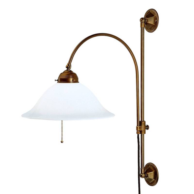 Rhodos - ausladende Messing-Wandleuchte von Berliner Messinglampen