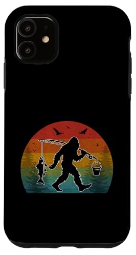 Bigfoot Wildnis Angeln Abenteuer Retro Sasquatch Angeln Hülle für iPhone 11 Bigfoot Wildnis Angeln Abenteuer Retro Sasquatch Angeln Hülle für iPhone 11 von Bigfoot Fishing Adventure Retro Fishing Vibes tees