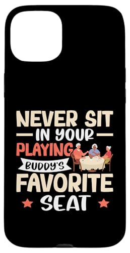 Bingo: Sitzen Sie nie auf dem Lieblingssitz Ihres spielenden Kumpels Hülle für iPhone 15 Plus Bingo: Sitzen Sie nie auf dem Lieblingssitz Ihres spielenden Kumpels Hülle für iPhone 15 Plus von Bingo Humor Designs For Bingo Game