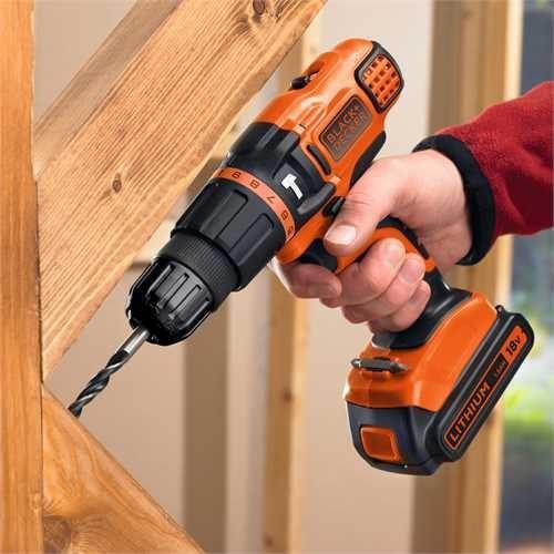 Black & Decker BDCH188N. Typ: Handbohrmaschine, Kombi-Tool Anwendung: Bohren, Rotationshammer, Schraubendrehen, Produktfarbe: Schwarz, Rot. Bohrerdurchmesser (max): 2,5 cm, Max. Bohr-Diameter in Holz: 2,5 cm, Max. Bohr-Diameter in Stahl: 1 cm. Batterietechnologie: Lithium-Ion (Li-Ion), Batteriespannung: 18 V (BDCH188N-XJ) von Black & Decker