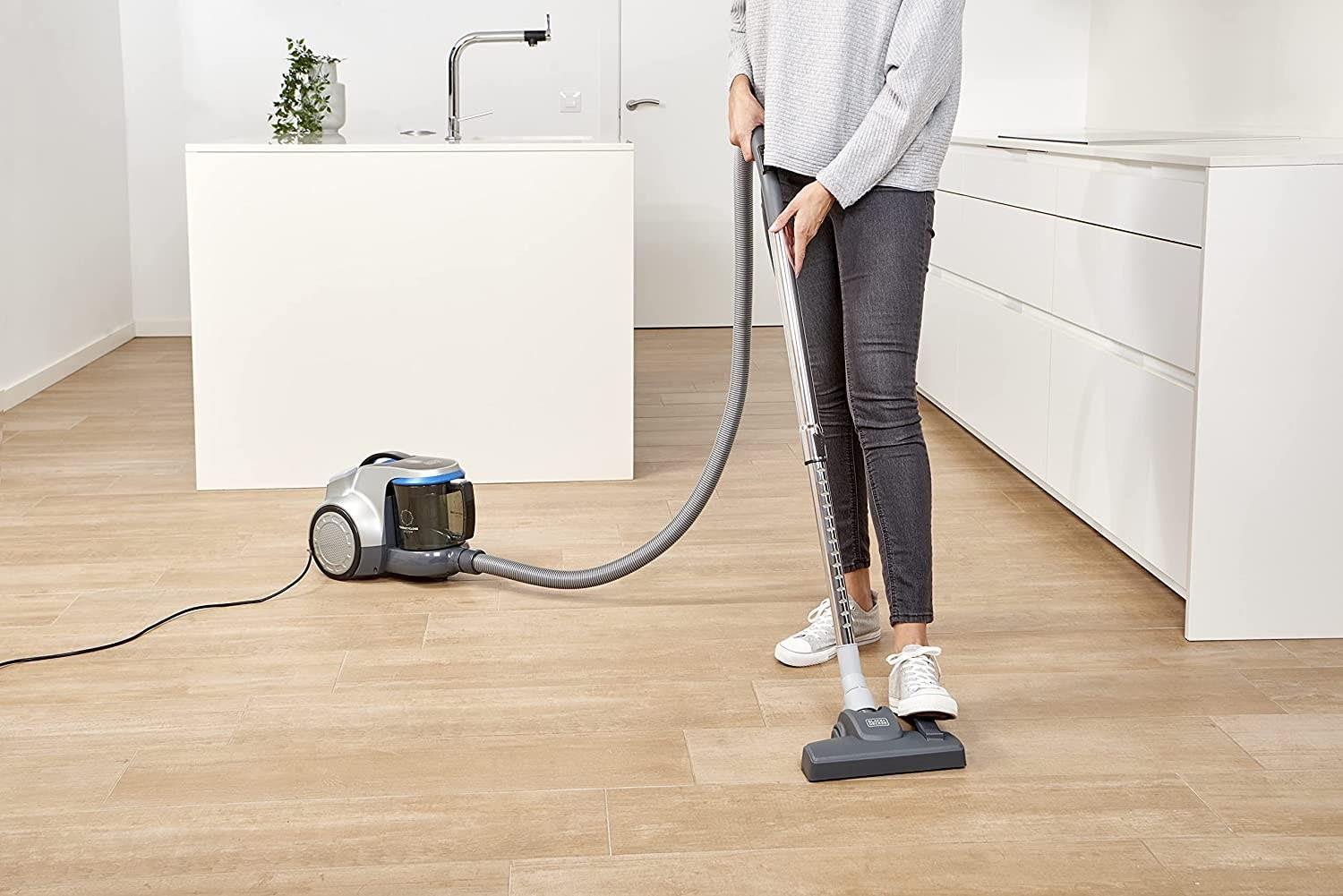 Black & Decker BXVML700E Staubsauger 2 l Zylinder-Vakuum Trocken 700 W Beutellos (BXVML700E) von Black & Decker