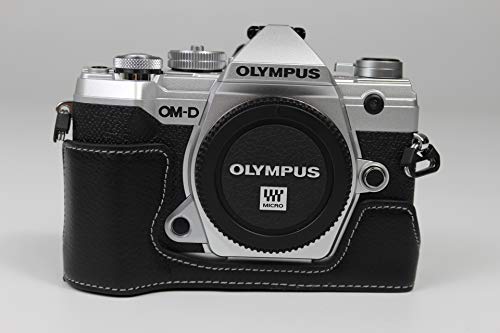 BolinUS EM5 Mark III Hülle, handgefertigt, echtes Leder, Halb-Kameratasche, Tasche für Olympus OM-D E-M5 EM5 Mark III unten Öffnung Version + Handschlaufe (schwarz) von BolinUS