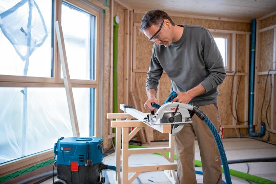 Bosch Professional GKS 18V-70 L Akku-Kreissäge, L-Boxx, 2x 5.5 Ah Akku, Ladegerät (06016B9002) Bosch Professional GKS 18V-70 L Akku-Kreissäge, L-Boxx, 2x 5.5 Ah Akku, Ladegerät (06016B9002) von Bosch