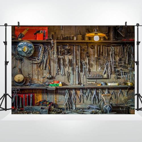 Bovlleetd 1.5x1m Auto Reparatur Mechaniker Werkzeuge Kulissen Vinyl Vintage Garage Holz Wand Werkstatt Werkzeug Schuppen Fotografie Hintergrund für Mechaniker Party Portrait Fotoshooting Studio von Bovlleetd